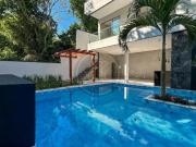 Casa de Condomínio com 3 Quartos e 4 banheiros à Venda,...