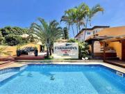 Casa de Condomínio com 3 Quartos e 4 banheiros à Venda,...