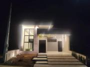 Casa de Condom[ínio com 3 Quartos, sendo 1 Suíte à...