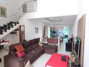 Casa de Condomínio com 3 Suítes e 4 banheiros à Venda,...