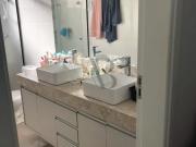 Casa de Condomínio com 3 Suítes e 5 banheiros à Venda,...