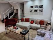 Casa de condomínio com 3 suítes no Bosque da Saúde 177m²...