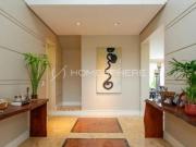 Casa de condomínio com 482.8 m², 4 quartos sendo 4...