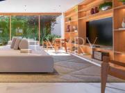 Casa de condomínio com 489 m², 4 quartos sendo 4 suítes...