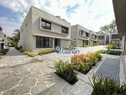 Casa de condominio com 4 dormitórios à venda, 828 m² por...