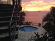 Casa de Condomínio com 4 dorms, Ponta das Toninhas,...