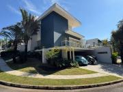 Casa de Condomínio com 4 Quartos, 418 m² aluguel por R$...