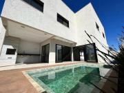 Casa de Condomínio com 4 Quartos à venda, 240m² Residencial