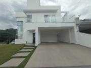 Casa de Condomínio com 4 Quartos e 3 banheiros à Venda,...