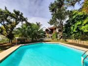 Casa de Condomínio com 4 Quartos e 4 banheiros à Venda,...