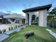 Casa de Condomínio com 4 Quartos e 4 banheiros à Venda,...