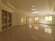 Casa de Condomínio com 4 Quartos e 4 banheiros à Venda,...