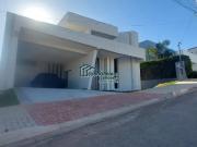 Casa de Condomínio com 4 Quartos e 4 banheiros à Venda,...