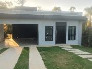 Casa de Condomínio com 4 Quartos e 5 banheiros à Venda,...