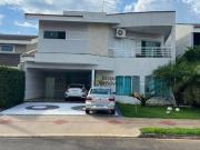 Casa de Condomínio com 4 Quartos e 5 banheiros à Venda,...