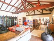 Casa de Condomínio com 4 Quartos e 5 banheiros à Venda,...
