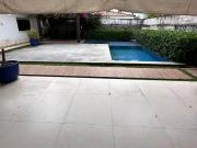 Casa de Condomínio com 4 Quartos e 5 banheiros à Venda,...