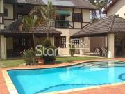 Casa de Condomínio com 4 Quartos e 5 banheiros à Venda,...