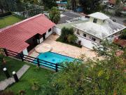 Casa de Condomínio com 4 Quartos e 5 banheiros à Venda,...