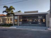 Casa de Condomínio com 4 Quartos e 5 banheiros à Venda,...