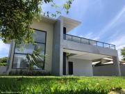 Casa de Condomínio com 4 Quartos e 5 banheiros à Venda,...