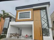 Casa de Condomínio com 4 Quartos e 6 banheiros à Venda,...