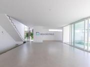 Casa de Condomínio com 4 Quartos e 6 banheiros à Venda,...