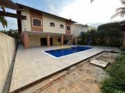 Casa de Condomínio com 4 quartos, Jardim Acapulco,...