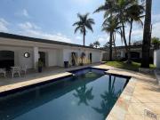 Casa de Condomínio com 4 quartos, Jardim Acapulco,...