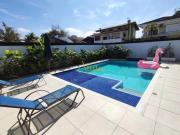 Casa de Condomínio com 4 quartos, Jardim Acapulco,...