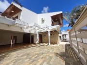 Casa de Condomínio com 4 suítes, Cidade Jardim, Pirassununga