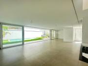 Casa de condomínio com 4 suítes e 4 vagas no Campo Belo!