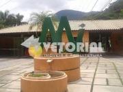 Casa de condomínio com 5 quartos, 180m², à venda em...