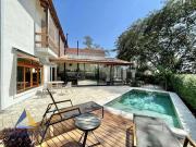 Casa de Condomínio com 5 Quartos e 4 banheiros à Venda,...