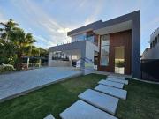 Casa de Condomínio com 5 Quartos e 6 banheiros à Venda,...
