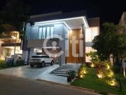 Casa de Condomínio com 5 Quartos e 9 banheiros à Venda,...