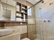 Casa de Condomínio com 5 Quartos para Alugar por R$...
