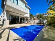 Casa de Condomínio com 6 quartos à venda em Contagem, no...