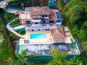 Casa de Condomínio com 6 Quartos e 5 banheiros à Venda,...