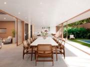Casa de condomínio com 703.84 m², 4 quartos sendo 4...