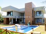 Casa de Condomínio com 8 Quartos e 9 banheiros à Venda,...