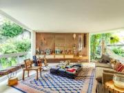 Casa de condomínio com jardim e piscina no Alto da Boa Vista