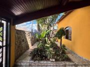 Casa de Condomínio de Luxo em Jundiaí: 3 Quartos, 2...