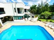 Casa de condomínio em Alameda Apetubas Alphaville...