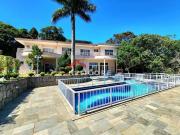 Casa de condomínio em Alameda dos Pelicanos Caraguatá...