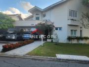 Casa de condomínio em Alameda Pérola Alphaville Santana...