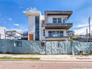 Casa de Condomínio em Alphaville