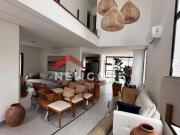 Casa de condomínio em Avenida Luciano de Bona...