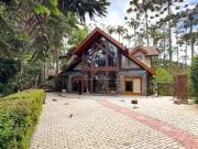 Casa de Condomínio em Campos do Jordão