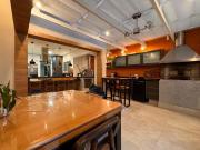 Casa de condomínio isolada com 3 suítes à venda no Pq...